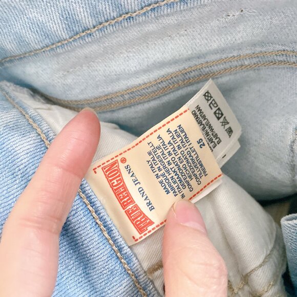 NWT True Religion Mid Rise Light Blue Straight Jean - Picture 4 of 7